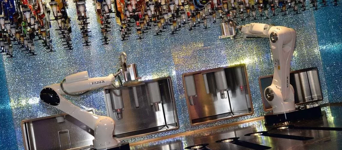 Los robots ya sustituyen a los camareros y guardias de seguridad de los casinos en Las Vegas