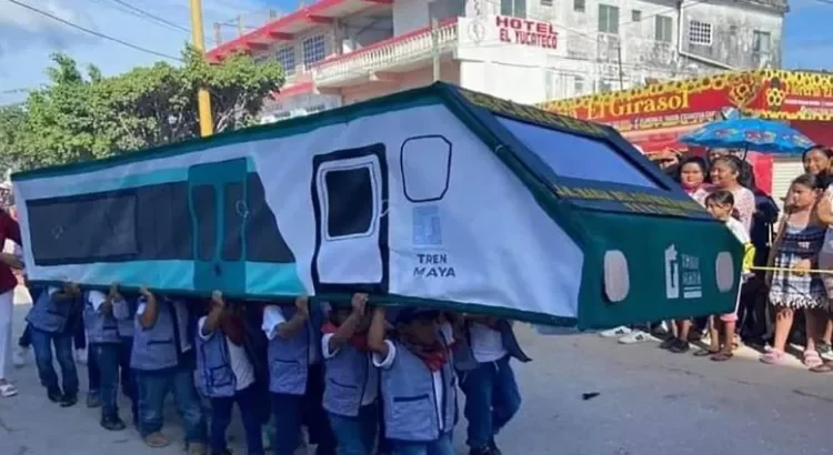 Participó el Tren Maya en Desfile revolucionario