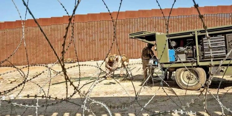 Trump reactiva la construcción del muro fronterizo Trump reactiva la construcción del muro fronterizo