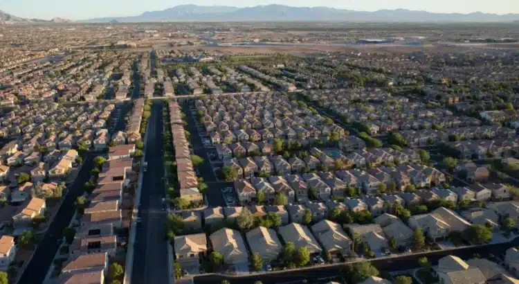 Las Vegas lidera el país en exceso de casas en venta, dicen agentes inmobiliarios