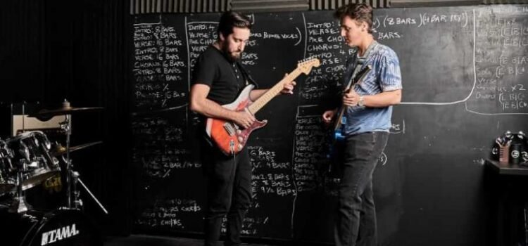 La Escuela de Rock de Las Vegas organiza campamentos de entrenamiento musical de verano