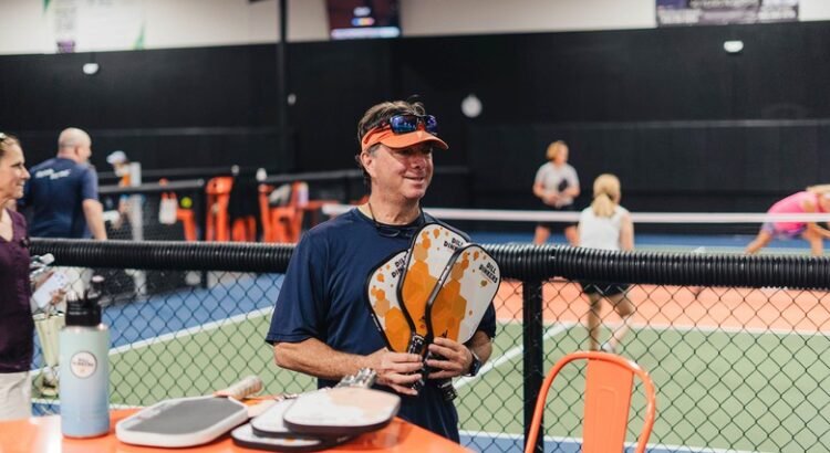 Una pareja de Las Vegas planea crear un imperio del pickleball indoor