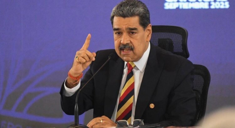 Maduro amenaza con “lucha armada” si agreden a Venezuela
