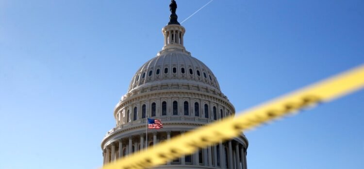El Senado de Estados Unidos da el primer paso para terminar el cierre del Gobierno