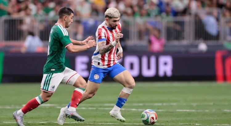 México perdió ante Paraguay y sumó su sexto partido sin una victoria