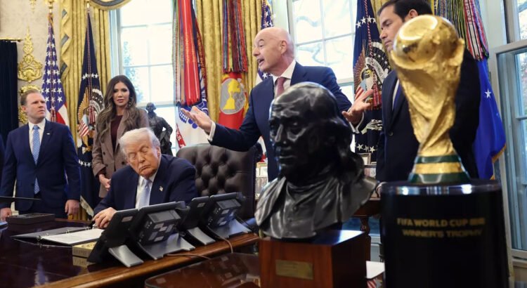 Trump anuncia visados prioritarios para los poseedores de entradas para el Mundial. Trump anuncia visados prioritarios para los poseedores de entradas para el Mundial.