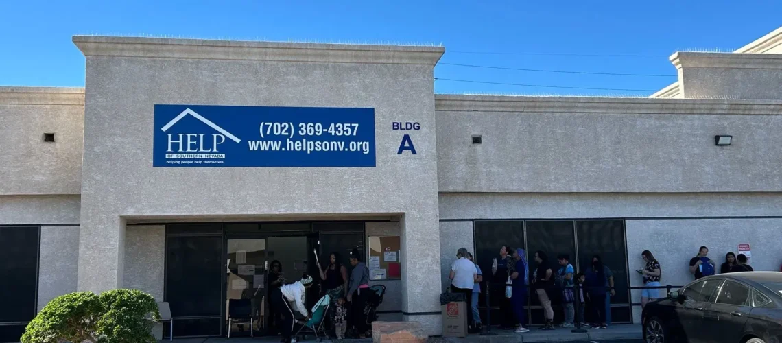 Los bancos de alimentos de Las Vegas se movilizan para alimentar a los habitantes de Nevada