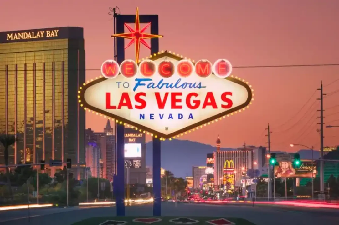 Las Vegas proyecta recuperación turística en 2026 tras caída del 7,5% en visitantes.